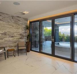 3 bedroom villa with infinity pool in Opatija, sleeps 6
